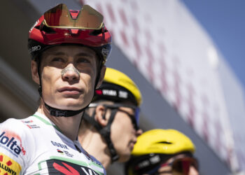 Vingegaard impone su jerarquía en la Volta