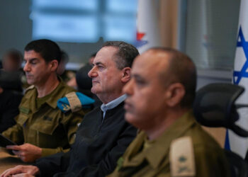 Israel dice haber matado al comandante iraní responsable del cierre del estrecho de Ormuz