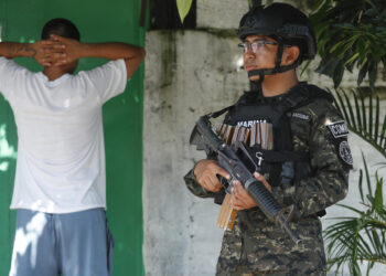 Régimen de excepción en El Salvador cumple 4 años de vigencia entre denuncias y aprobación