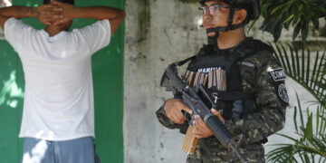 Régimen de excepción en El Salvador cumple 4 años de vigencia entre denuncias y aprobación