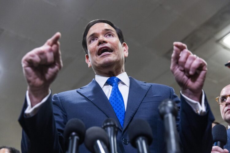 Archivo - WASHINGTON (Estados Unidos), 03/03/2026.- El secretario de Estado estadounidense, Marco Rubio, habla con los medios de comunicación sobre Irán antes de una reunión informativa clasificada con legisladores en el Capitolio. EFE/EPA/JIM LO SCALZO