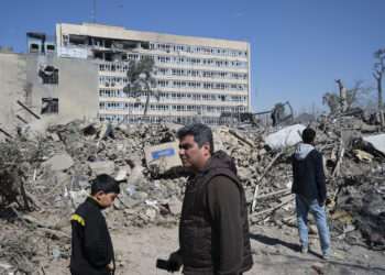 Israel ataca el edificio de la asamblea de clérigos que deben elegir al sucesor de Jameneí