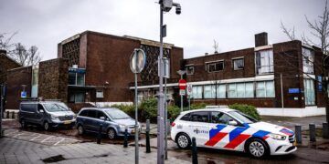 Detenidos cuatro sospechosos por la explosión de un artefacto frente a una sinagoga en Países Bajos