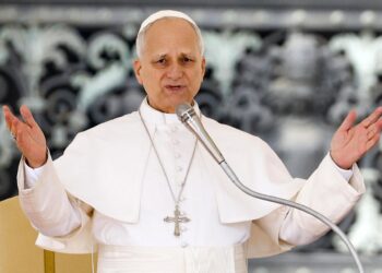 León XIV implora la paz para el «mundo entero»
