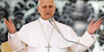 León XIV implora la paz para el «mundo entero»