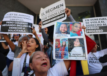 Familiares de presos políticos exigen cumplimiento fiel de la Ley de Amnistía