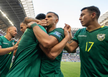 2-1. Bolivia remonta a Surinam y buscará ante Irak el cupo al Mundial