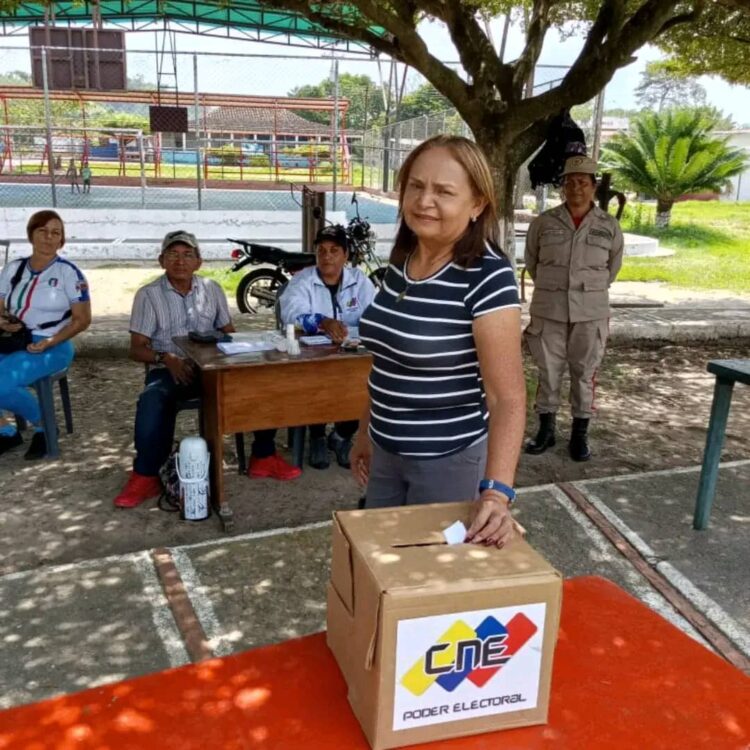 Hay que salir a votar la consulta de proyectos dijo la alcaldesa María Auxiliadora Núñez.