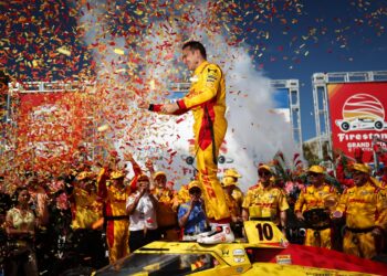 Palou inicia con victoria la IndyCar 2026 y coloca la primera piedra para su quinto título