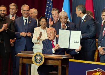 Trump anuncia una nueva «coalición militar» en Latinoamérica contra los carteles