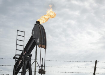 La producción petrolera venezolana sube un 10 % y vuelve a superar el millón de barriles