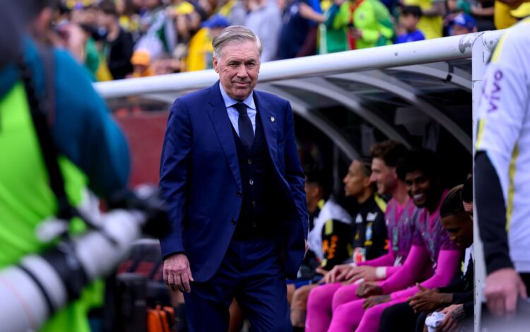 El seleccionador de Brasil, Carlo Ancelotti, durante el partido amistoso ante Francia disputado este jueves en Foxborough, Massachusetts. EFE/EPA/ADAM RICHINS