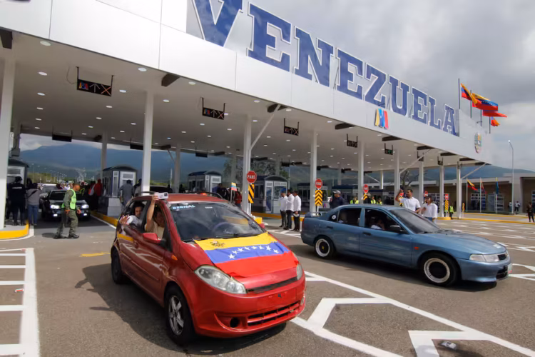 La circulación de vehículos que conecta a Tienditas con Villa del Rosario se retomará el sábado a las 6:00 am | Foto: EFE