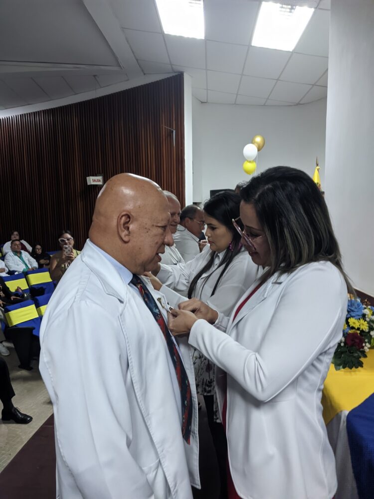 Iahula celebró el Día del Médico con Sesión Solemne del CLEBM