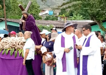 Zona pastoral Carvajal y Motatán realizaron el Viacrucis en vísperas de la Semana Santa