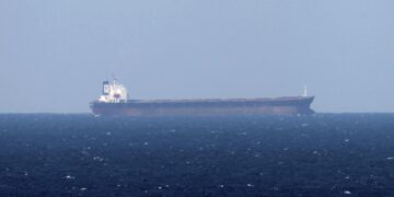 Irán autoriza el paso de 20 barcos paquistaníes por Ormuz en un gesto de confianza