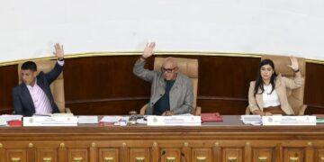 Asamblea Nacional aprobó ley para simplificar trámites en Venezuela