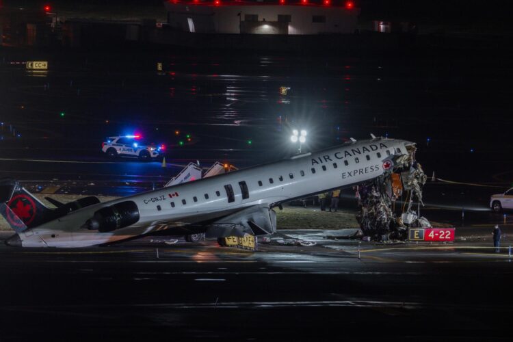 Gobierno de EEUU y Nueva York lamentan la muerte de 2 pilotos en el accidente de LaGuardia