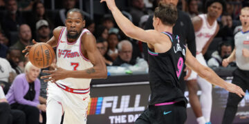 Doncic se regala una paliza a los Warriors por su cumpleaños y Durant supera a Kobe Bryant