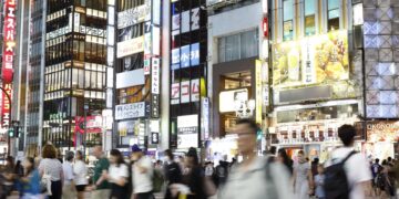 Japón aprueba medidas contra el turismo masivo tras batir su récord de visitantes en 2025