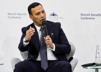 Colombia y Ecuador rebajan tensiones con una investigación in situ por bomba en frontera
