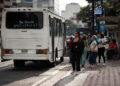 Delcy Rodríguez denuncia que hubo un intento de «parar el transporte» en Caracas