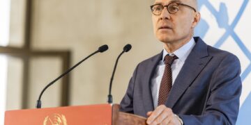 Jorge Rodríguez señala a Volker Türk como un «enemigo» de Venezuela