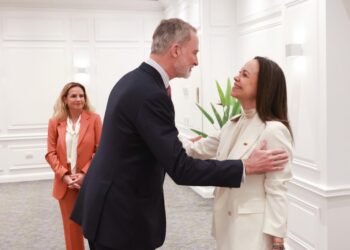María Corina Machado se reunió con el rey Felipe VI tras la investidura de Kast en Chile