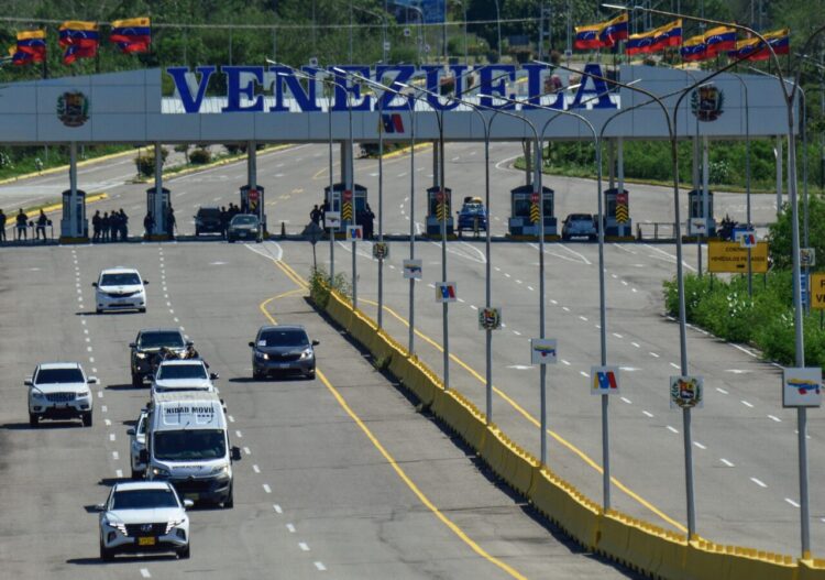 El Atanasio Girardot es un "símbolo de la integración fronteriza" | Foto: Schneyder Mendoza / AFP