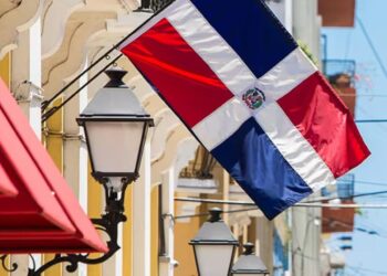 Venezolanos deberán hacer trámites en Bogotá para viajar a República Dominicana