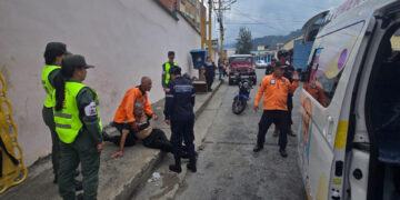 Bomberos atienden a adulto mayor lesionado en Boconó