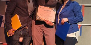 Boconés ganó reconocimiento por su labor a la comunidad sexodiversa y migrante en USA