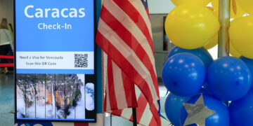 Despega de Miami el primer vuelo comercial directo entre EE.UU. y Venezuela en siete años