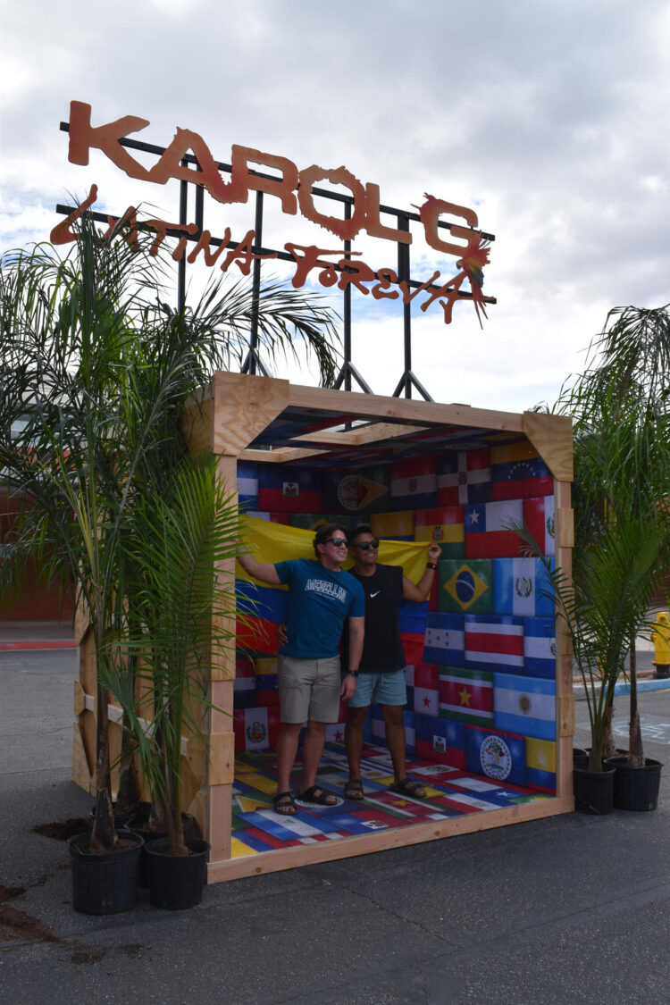 Karol G reivindica a la comunidad latina en un histórico Coachella