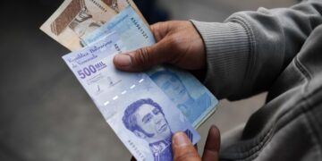 Asdrúbal Oliveros: Hay que descartar un anuncio de aumento salarial significativo