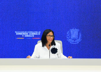 Delcy Rodríguez inicia diálogo para alcanzar consensos en material laboral