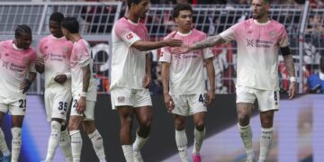 0-1. El Dortmund desiste en la Bundesliga, el Leverkusen cree en la Champions