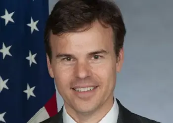 ¿Quién es John Barrett, el nuevo diplomático designado por EE UU para Venezuela?