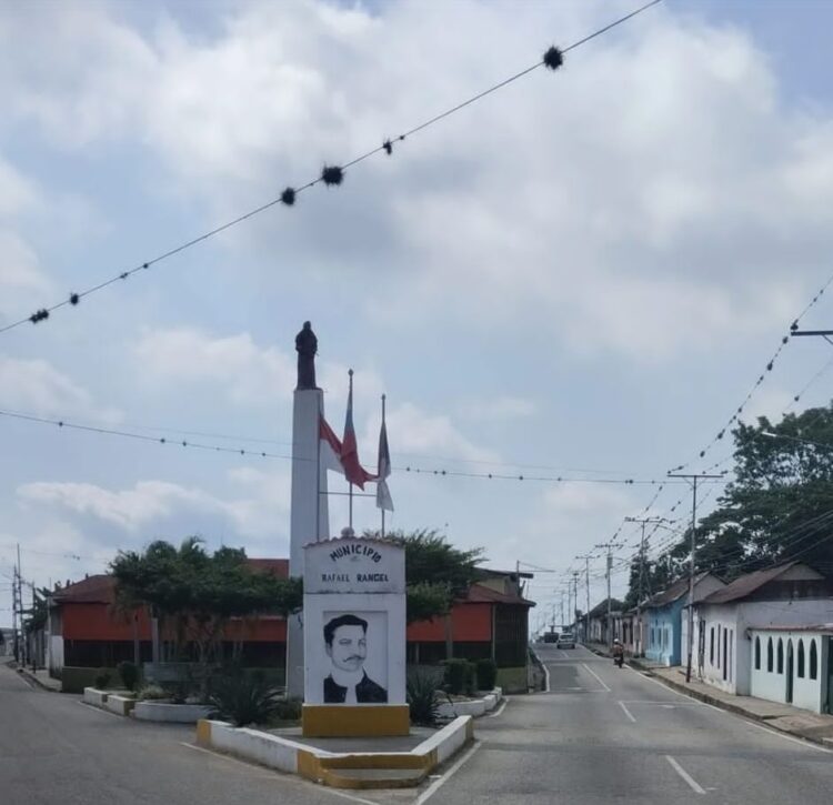 Pésimo servicio de distribución de agua en municipio Rafael Rangel.
