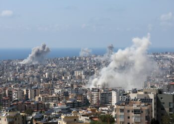 En diez minutos sin precedentes, Israel se ensaña con decenas de zonas del Líbano