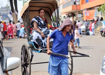 La India emite una alerta por ola de calor con temperaturas de hasta 44 grados