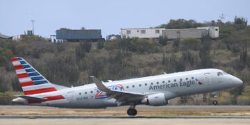 Aterriza en Venezuela primer vuelo comercial directo desde EEUU tras 7 años sin operación