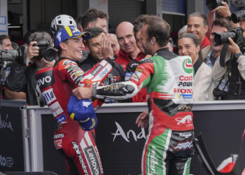 Marc Márquez (Ducati) se hace con la ‘pole’ en el asfalto mojado del Circuito de Jerez