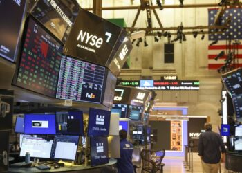 Wall Street abre mixto y el Dow Jones sube un 0,52 % con la mirada puesta en Oriente Medio