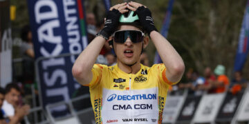 Seixas, en modo Pogacar, da un paso de gigante en la Itzulia