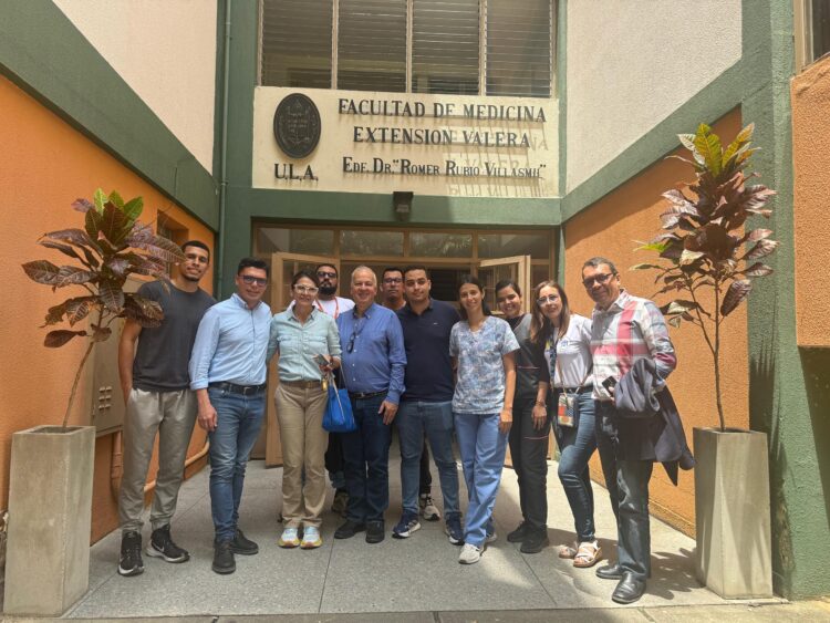 Sólido fue el encuentro del Presidente de la Apula y del IPP con la comunidad universitaria de la extensión de la escuela de Medicina ULA en Valera. Foto: Prensa Apula
