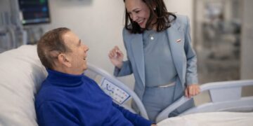Edmundo González está hospitalizado en Madrid y cancela su participación en acto con María Corina Machado