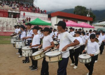 Mérida avanza hacia el récord mundial con primer ensayo regional de bandas show