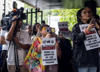 A dos meses de promulgada la Ley de Amnistía, al menos 8 periodistas siguen judicializados