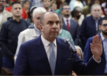 Larry Devoe, el funcionario de confianza de Delcy Rodríguez que asume la Fiscalía General